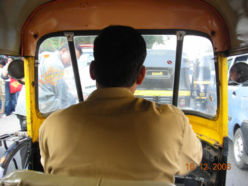 [auto+rickshaw.jpg]