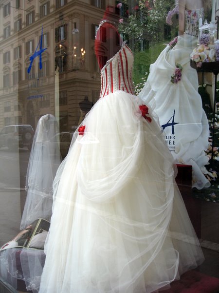 [wedding-dress-1.jpg]