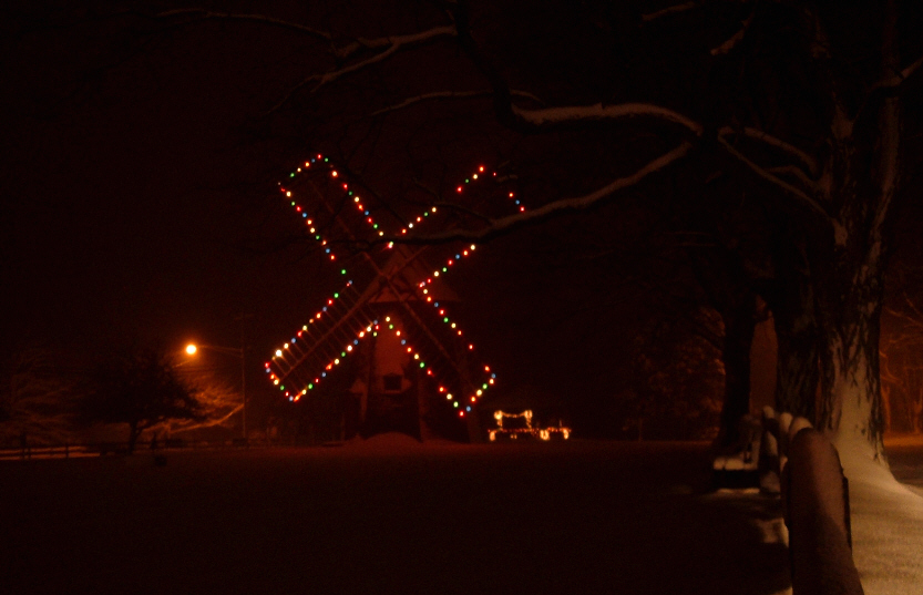 [Eastham+Christmas+Windmill.jpg]