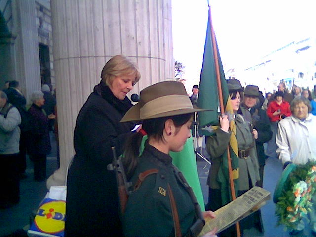 [North+Inner+City+Folklore+Project+,+Dublin+;+GPO,+Easter+Monday+24-3-08..jpg]