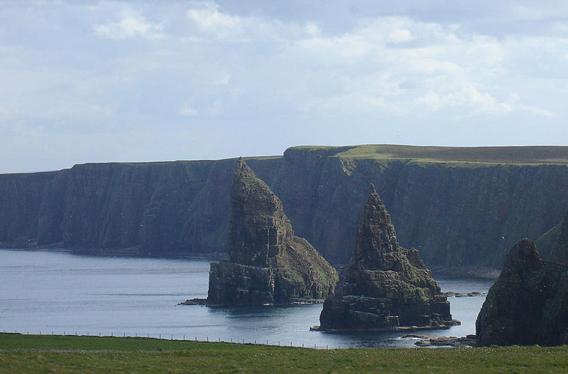 [800px-Duncansby-Stacks[1].jpg]