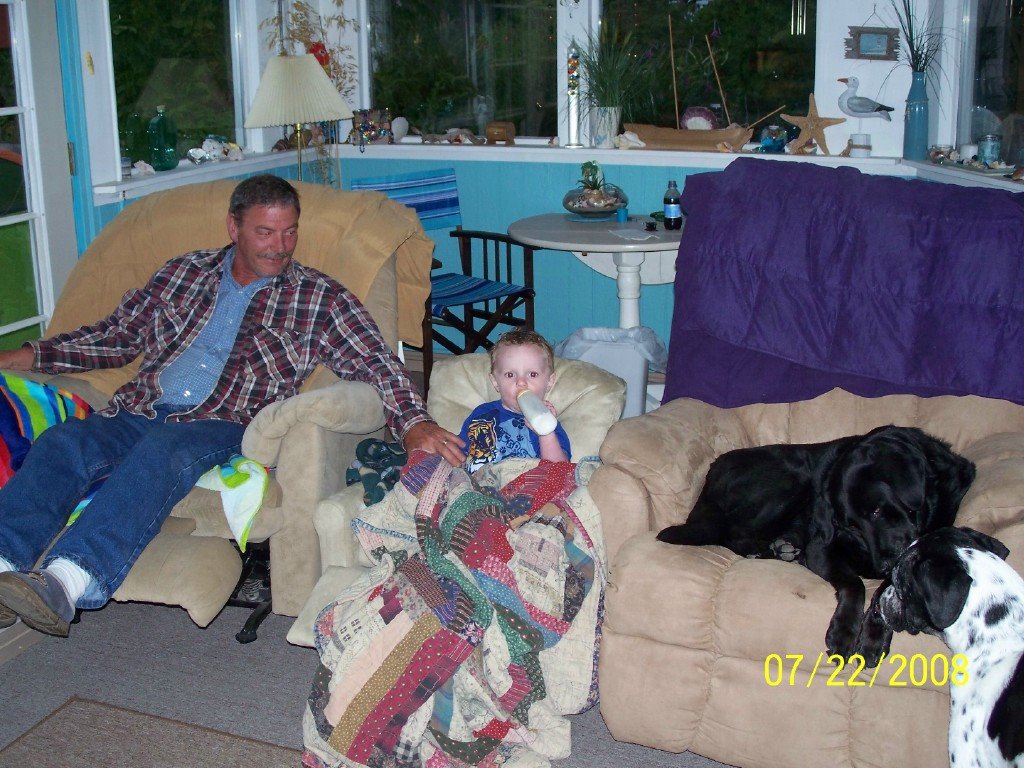 [Chilling+out+with+Grandpa+and+Abby.bmp]