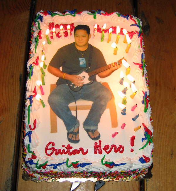 [birthday+cake+guitar.jpg]