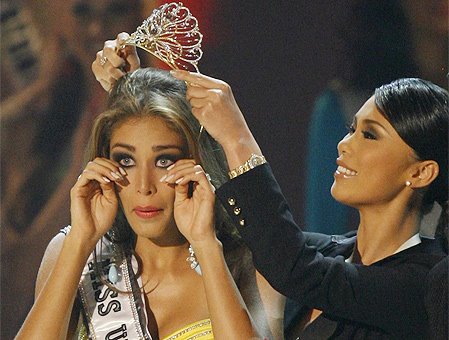 [Miss+Venezuala+wins+Miss+Universe+1.jpg]