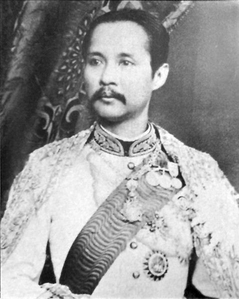 [478px-King_Chulalongkorn_portrait_photograph.jpg]