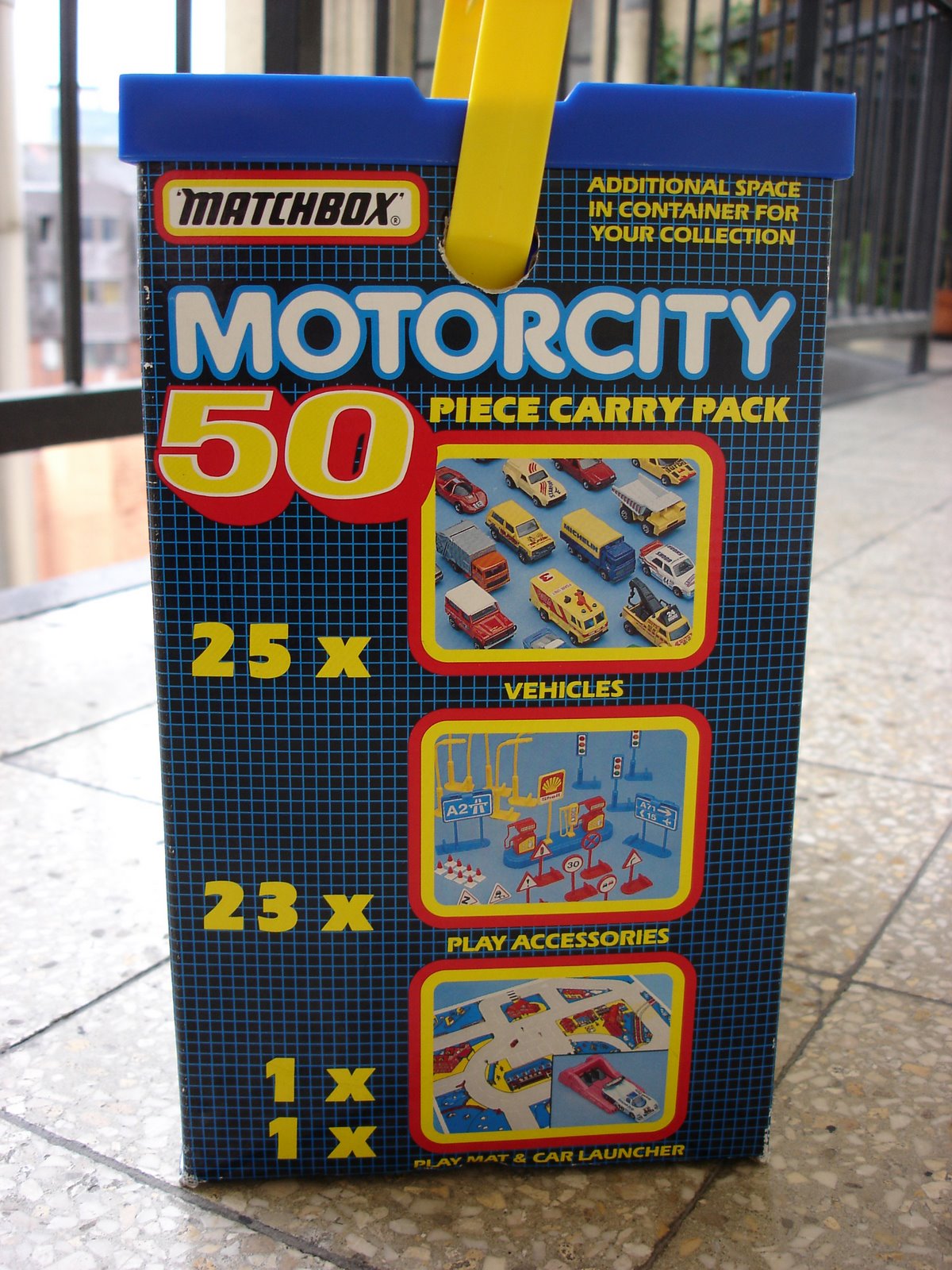 [Motorcity+50+Piece+Carry+Pack_4.jpg]