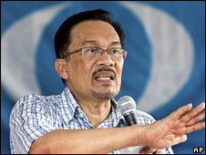 [Mr+Anwar+had+been+riding+high+before+the+allegations+emerged.jpg]