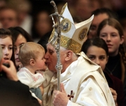 [capt_rom10401011159_vatican_pope_new_year_rom104.jpg]