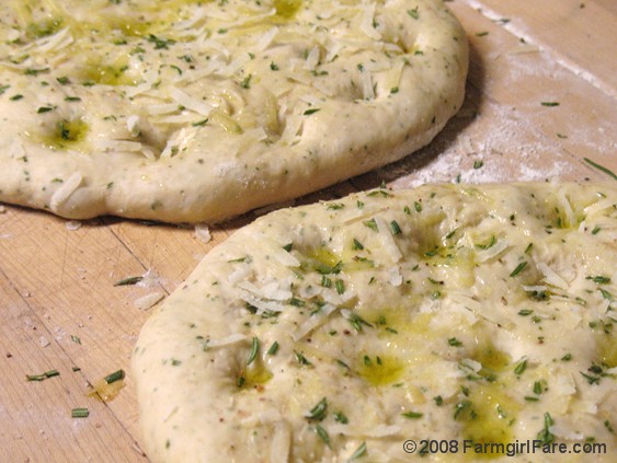 [Copy+of+quick+rosemary+focaccia+ready+for+the+oven.JPG]
