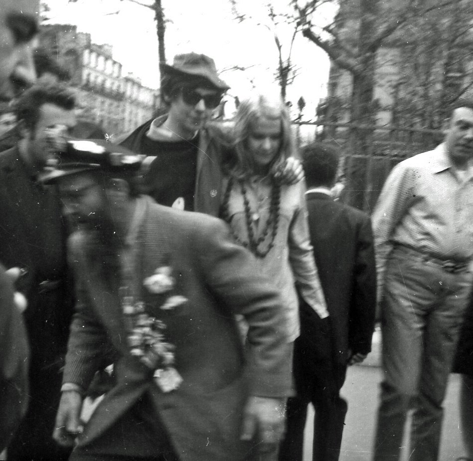 [1967+à+Paris+Mouna+Aguigui_edited.jpg]