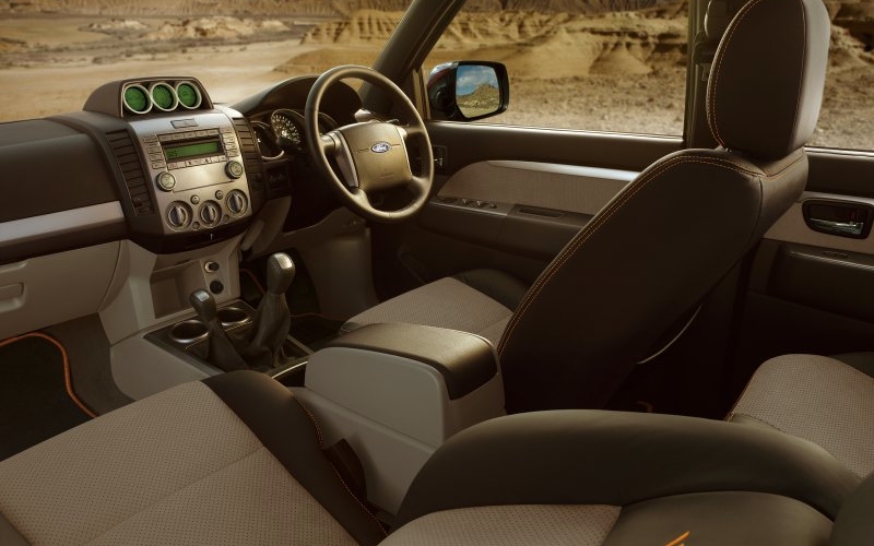 [ford-ranger-wildtrak-special-edition-interior.jpg]