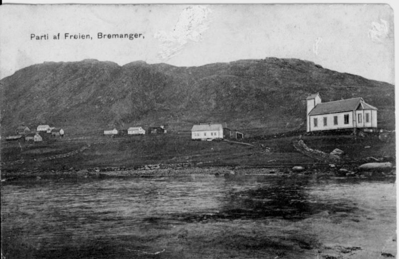 [Frøya+kyrkje+1900.jpg]