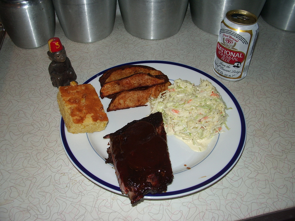 [Andy+Nelson's+BBQ++Plated.jpg]