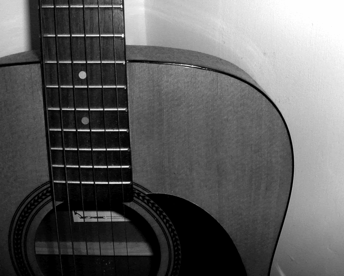 [guitar-002.gif]
