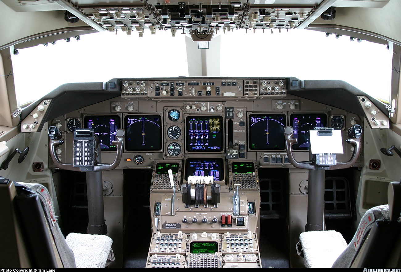 COCKPIT B 747-422