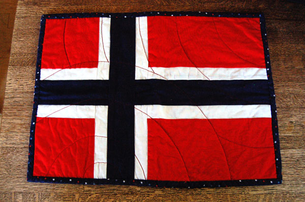[norwegian_flag_placemat_6.jpg]