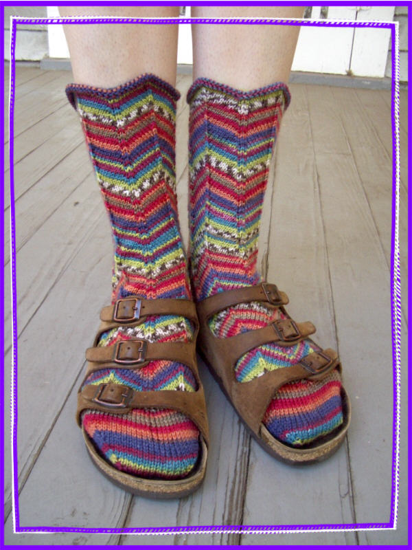 [2007-09-17+socks+new+yarn+cable+017.jpg]