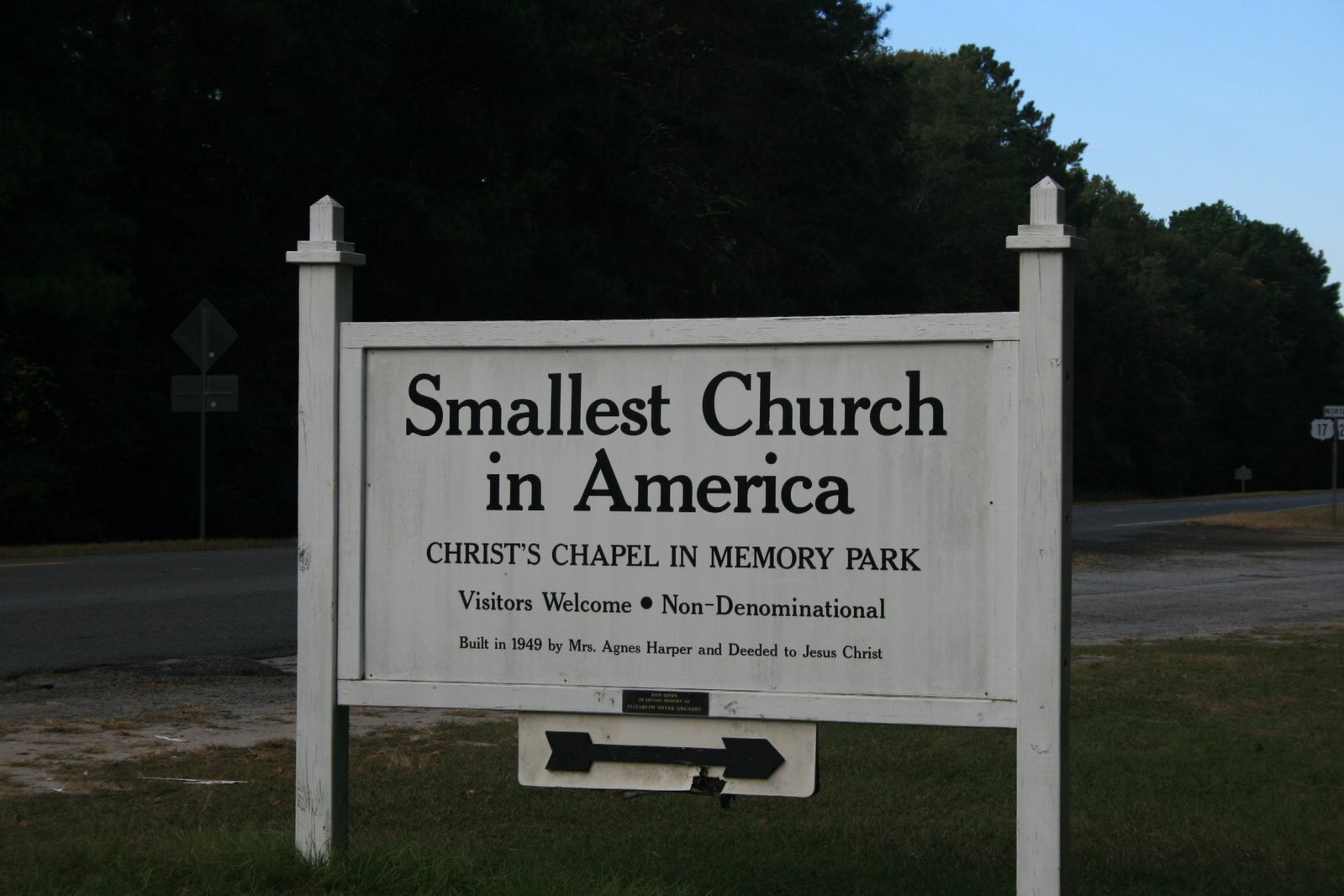 [smallest+church.jpg]