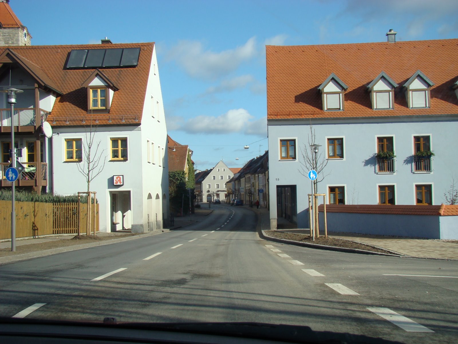 [Small+town+on+the+way+to+Grafenwohr.JPG]