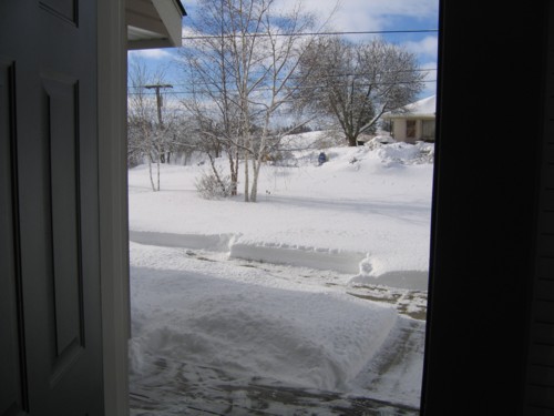 [snow+through+door.jpg]