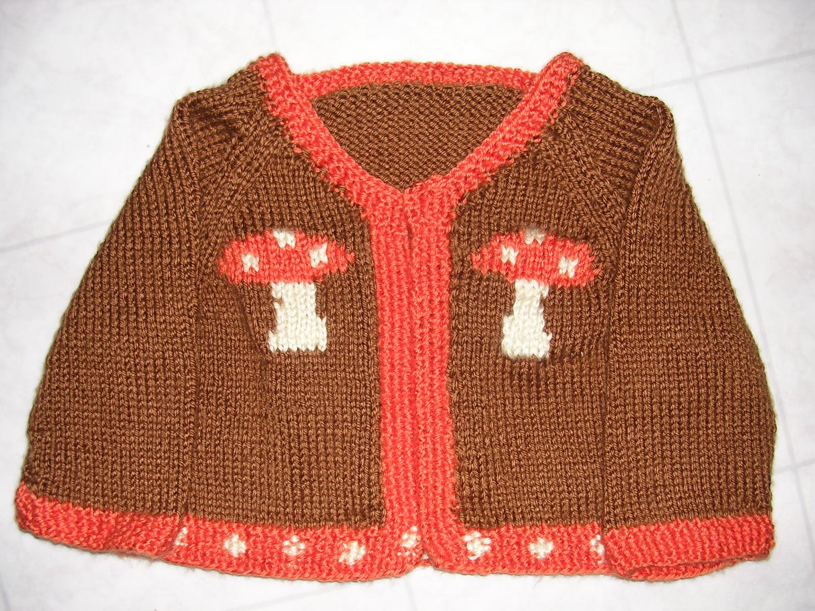 [2007-05-26-1546-Brown+Mushroom+Sweater.JPG]