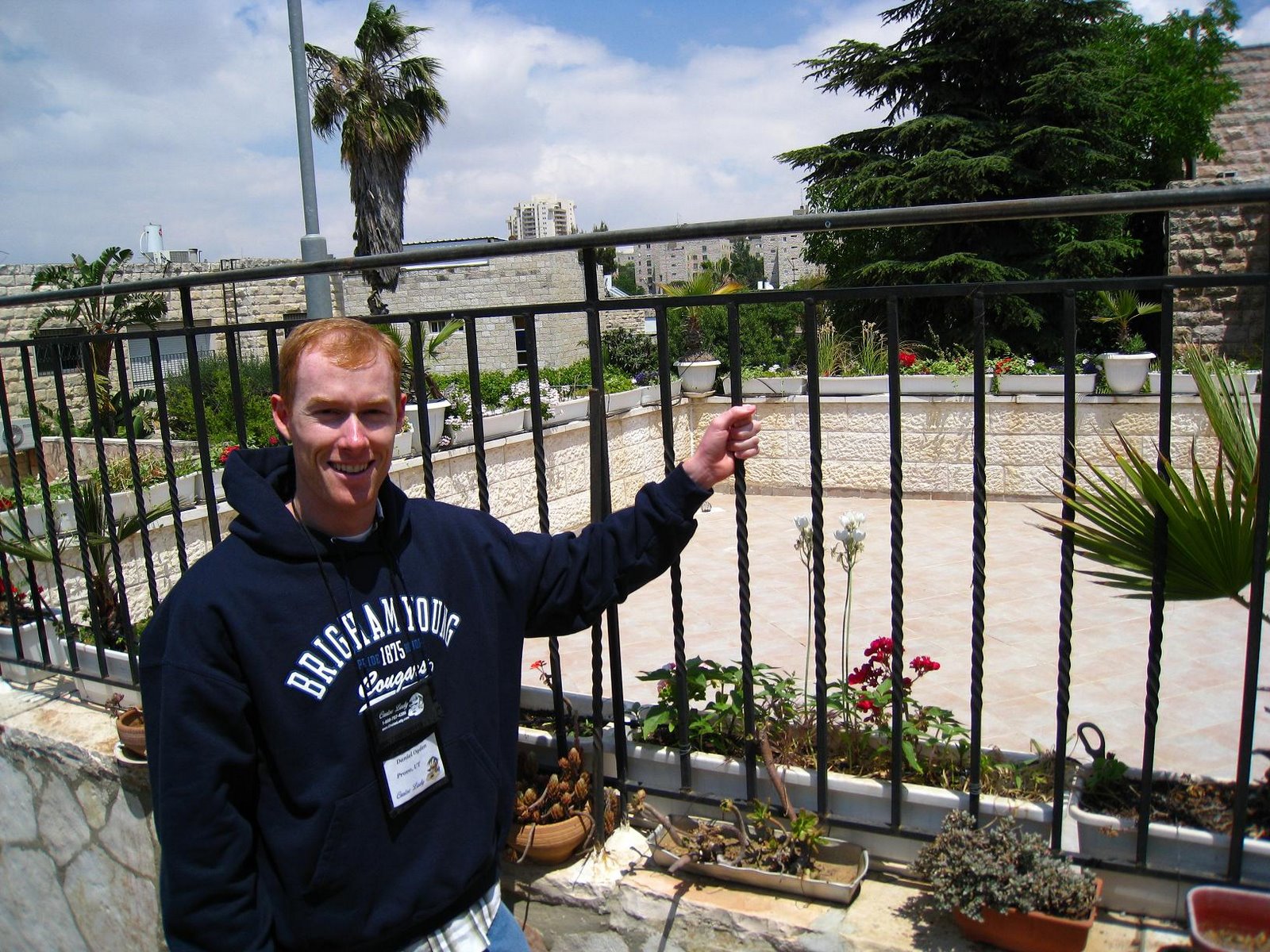 [Patio+at+old+home+in+Jerusalem.JPG]