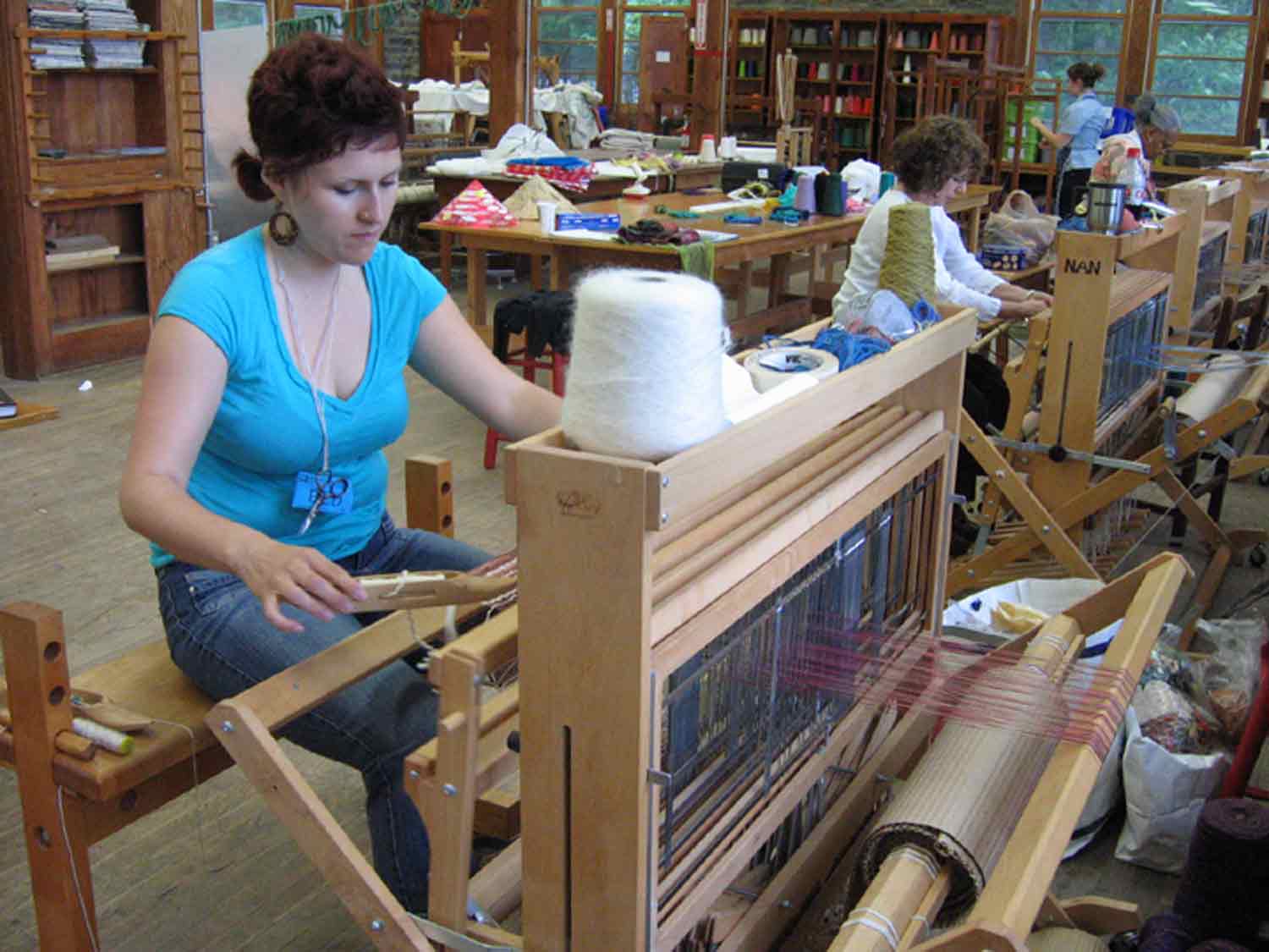 [Leeanna-weaving-in-studio.jpg]
