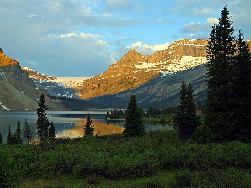 [canada_36_bg_061904_Jasper+lakes+sunrise-1-1.jpg]