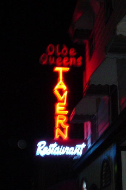 [Olde+Queens+Tavern.gif]