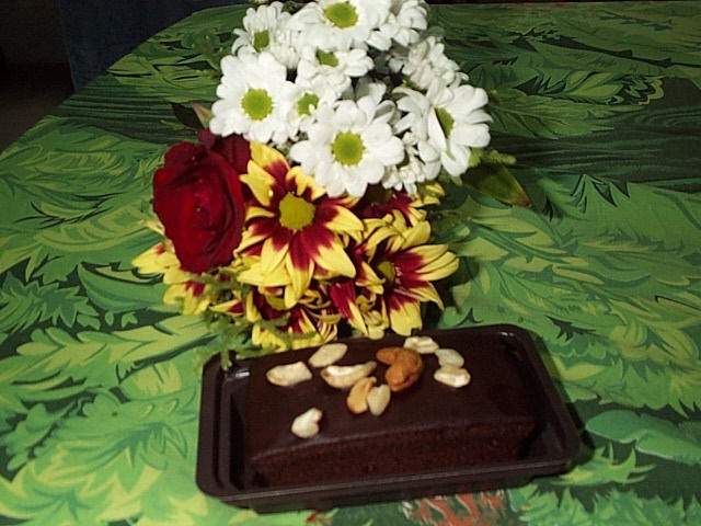 [cake+and+flowers.jpg]