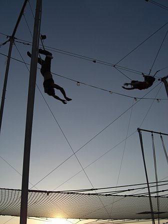 [trapeze+4.jpg]