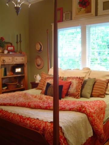 [Daisy+Cottage+Bedroom.jpg]