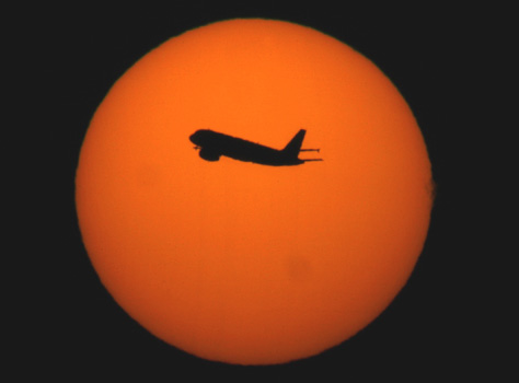 [sun+&+aircraft+delhi.jpg]
