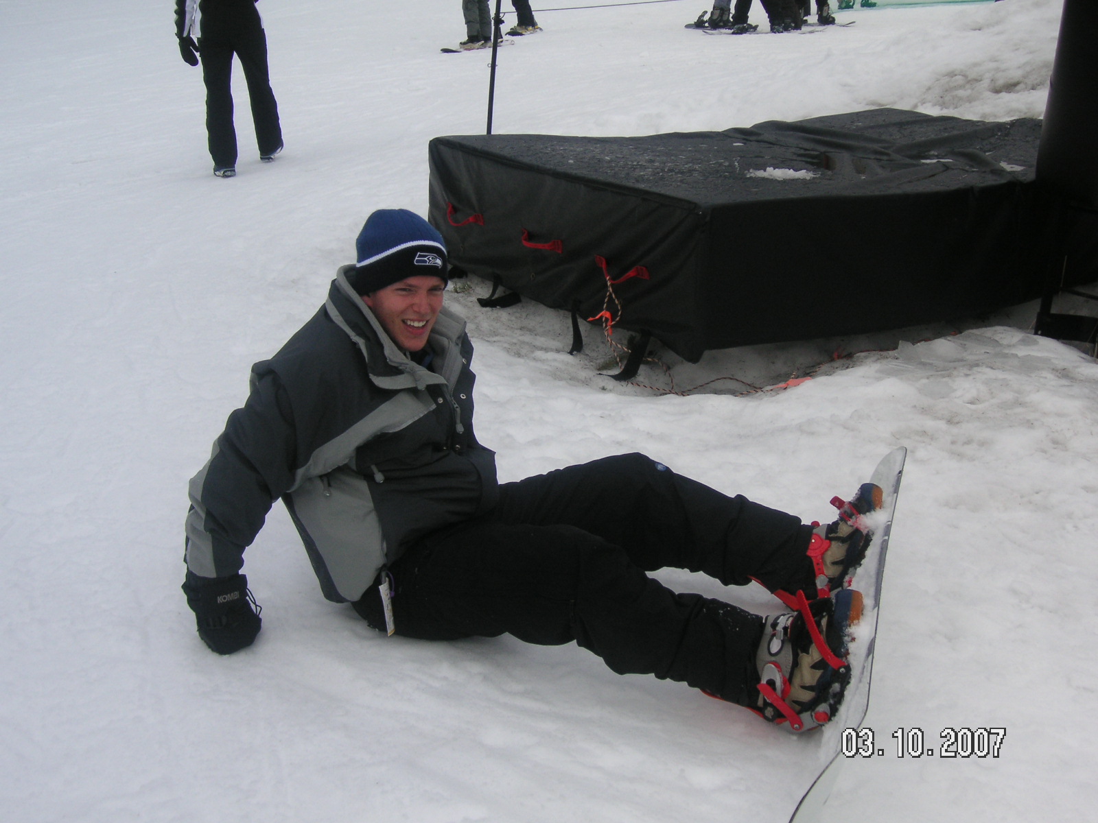 [Snowboarding.JPG]