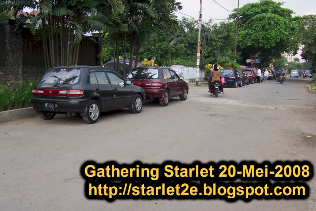 [starlet2e_gathering1.jpg]