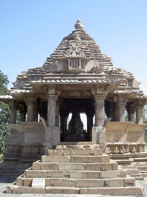[9441-karma-sutra-temple-khajuraho-india.jpg]