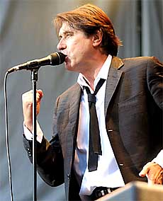 [2005_bryan_ferry_05.png]