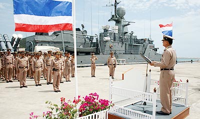 [n14-Navy-visit-Cambodia.jpg]