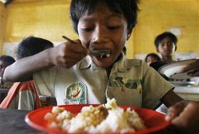 [_cambodia_school_breakfast_hs101.jpg]