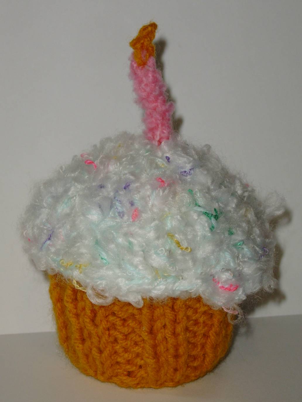 [Knit+Cupcake.jpg]