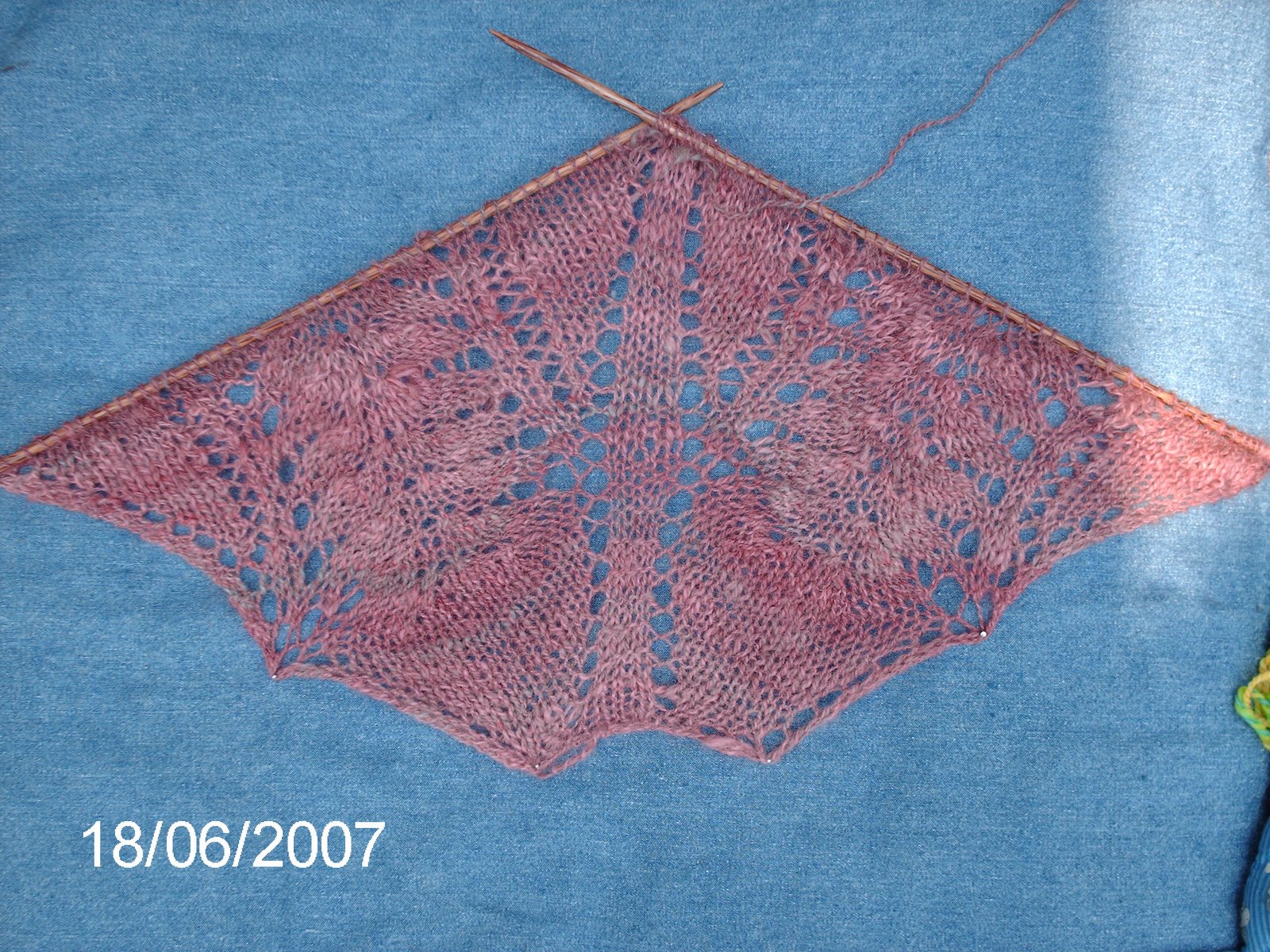 [knitting07+004.jpg]