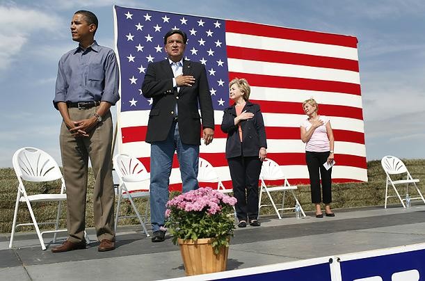 [barack+obama+disrespects+the+US+national+anthem.jpg]