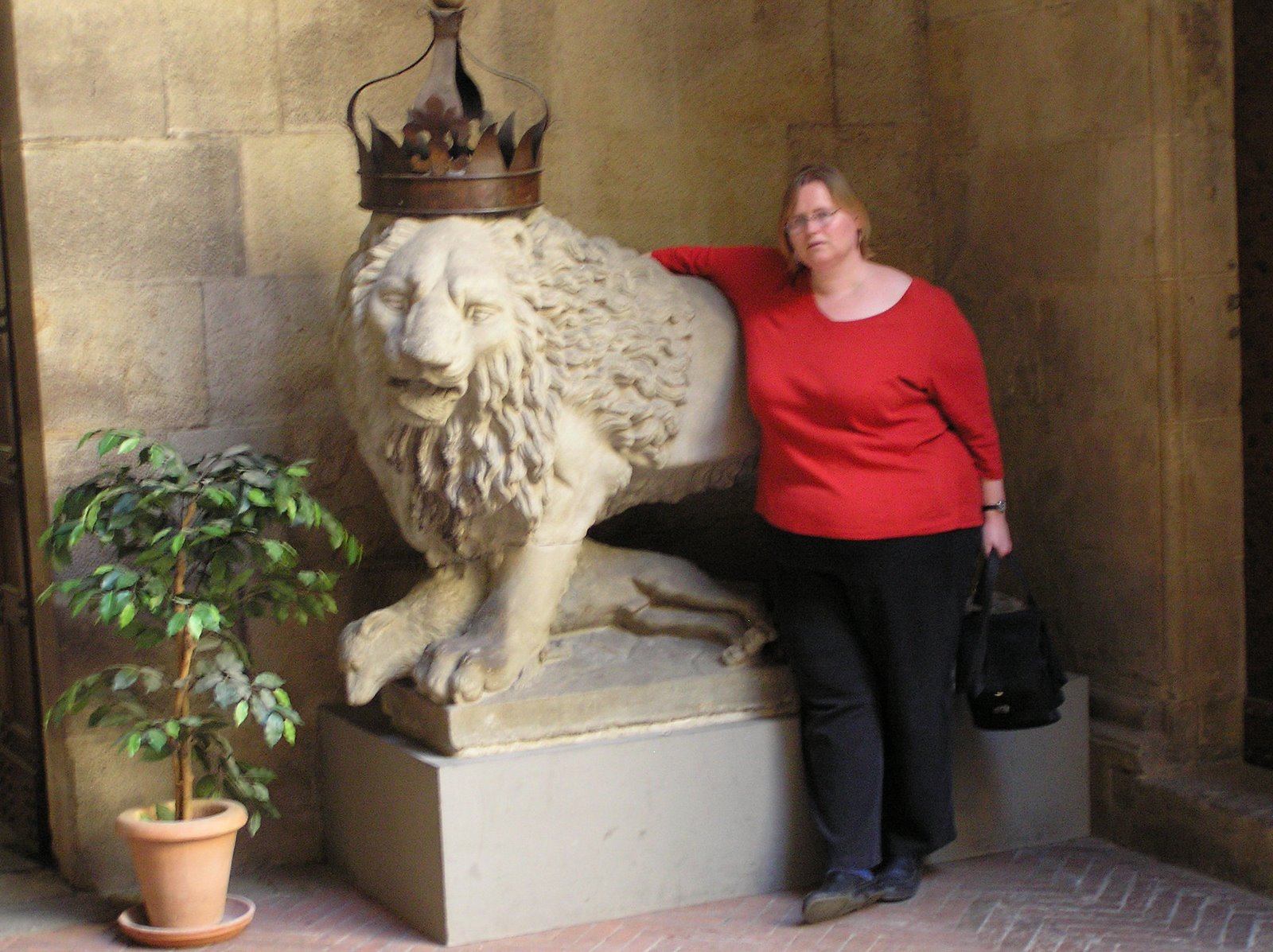 [Lion+with+Lucy+in+Bargello.JPG]