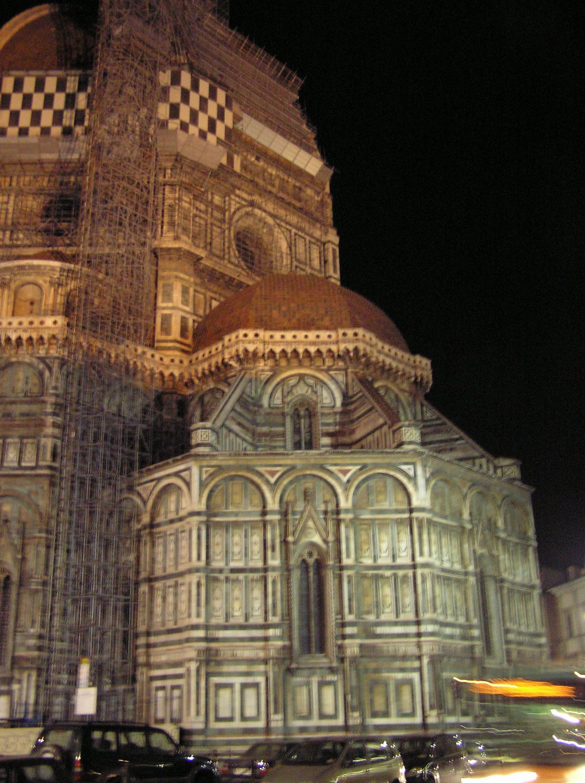 [Duomo+by+night+II.JPG]