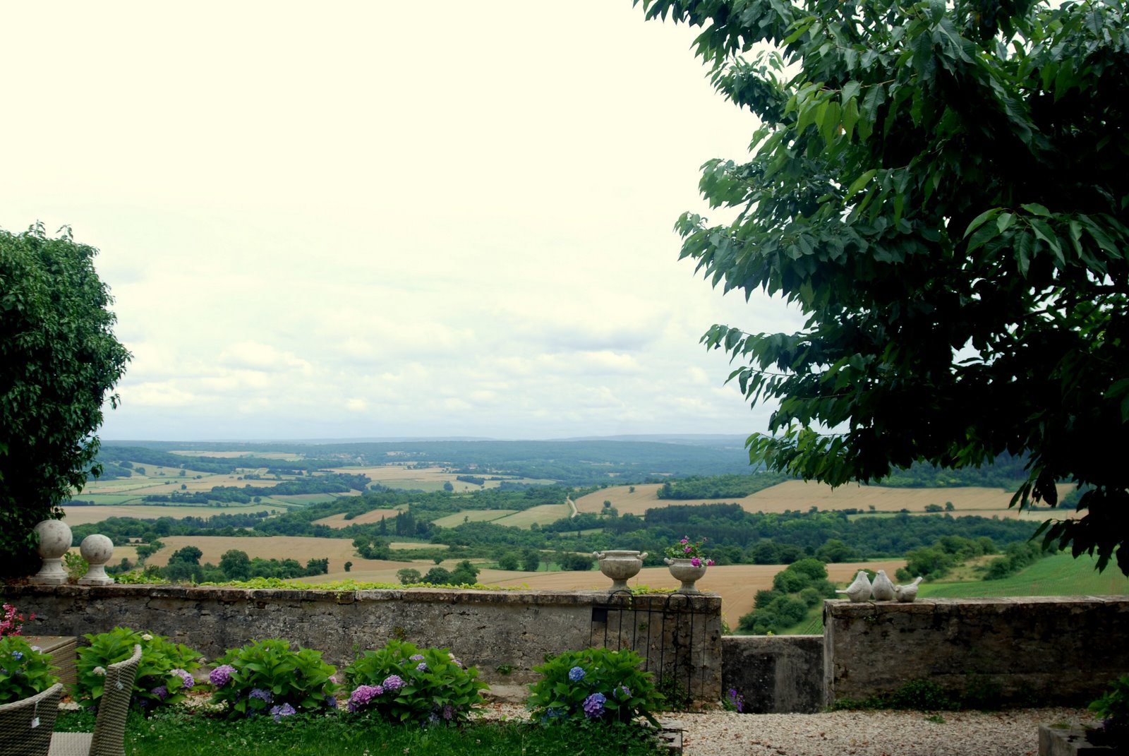 [Vezelay+landscape.jpg]
