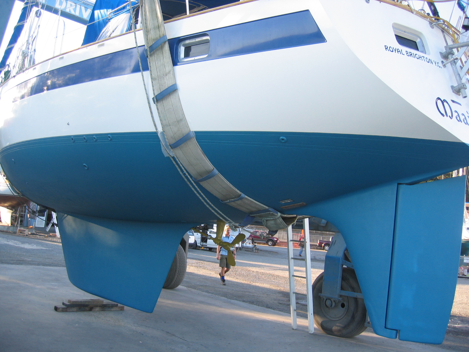 [Polished,+antifouled+and+ready+to+go.JPG]