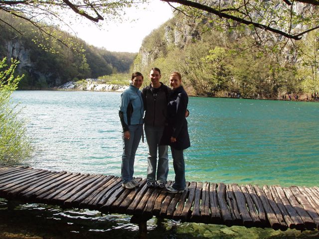 [Alana,+Erin,+and+Roxy+at+Plitvice+Lakes,+Croatia.jpg]