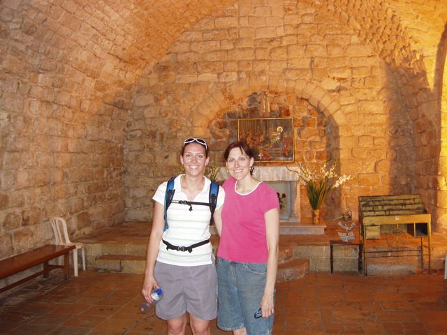 [Roxy+and+Mom+in+The+Synagogue+Church.jpg]