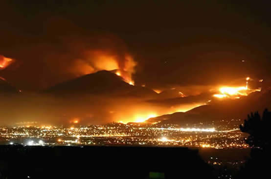 [2007-10-30+San+Diego+fire.jpg]