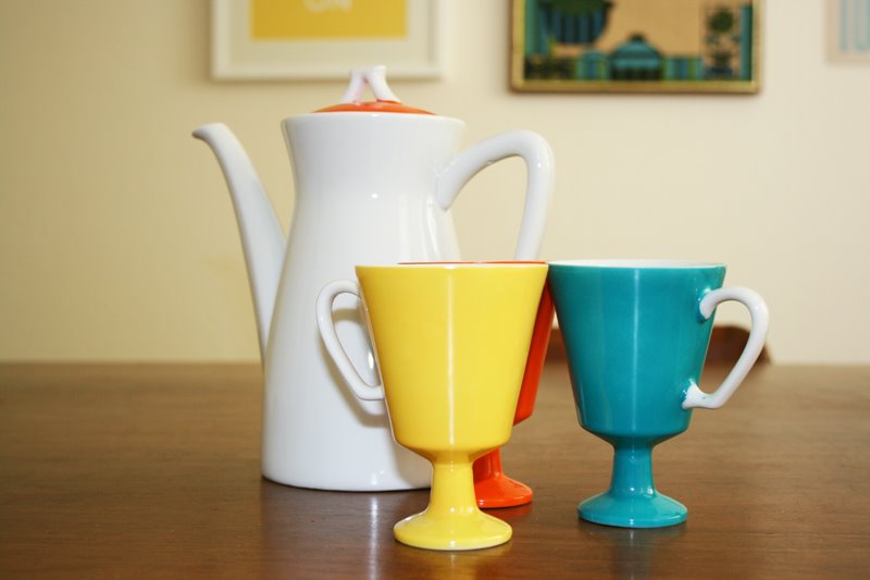 [colorful_teapots.jpg]